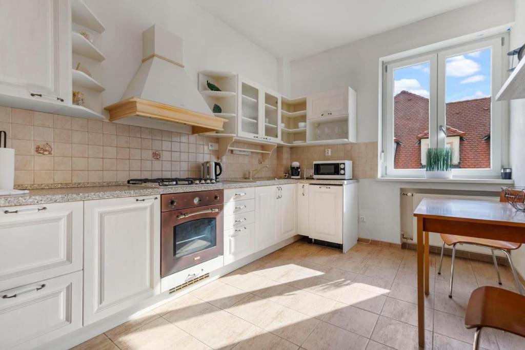 Exclusive Apartment In Centre Μπρατισλάβα Εξωτερικό φωτογραφία