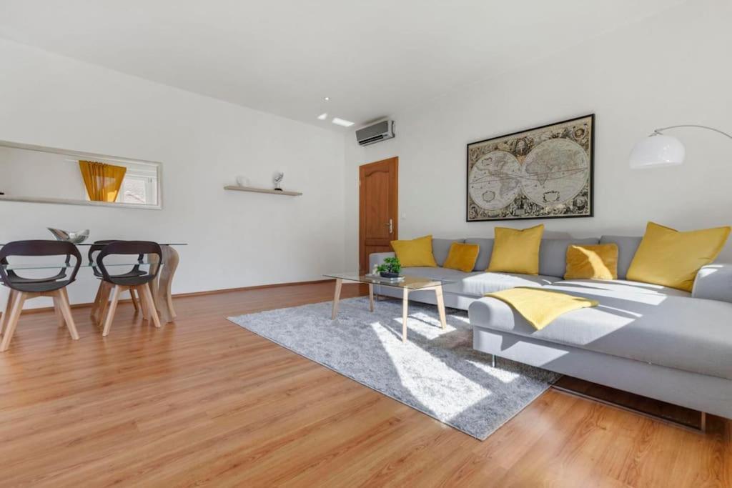 Exclusive Apartment In Centre Μπρατισλάβα Εξωτερικό φωτογραφία
