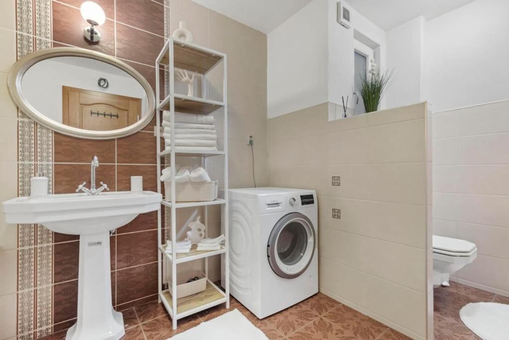 Exclusive Apartment In Centre Μπρατισλάβα Εξωτερικό φωτογραφία