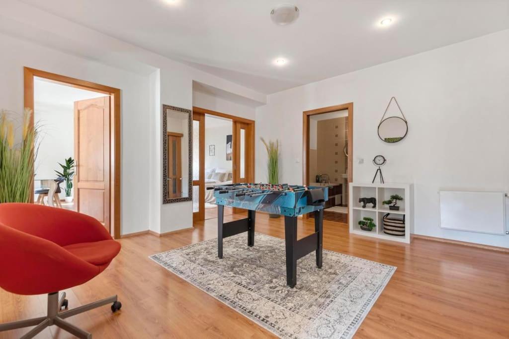 Exclusive Apartment In Centre Μπρατισλάβα Εξωτερικό φωτογραφία